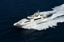 Falcon 102' at sea 2